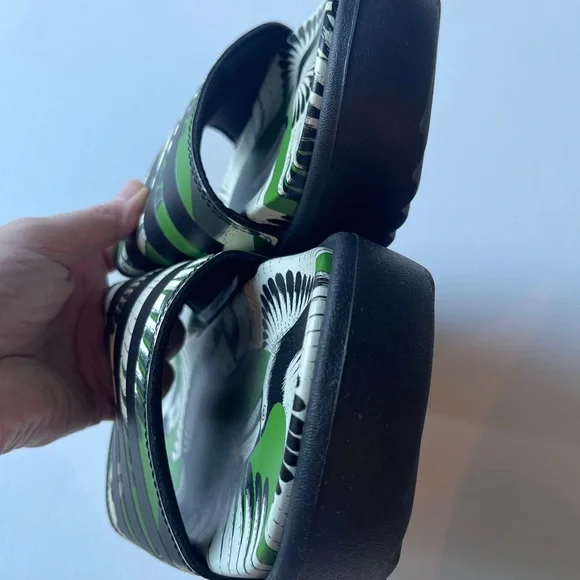 39 Farm Rio x Adidas Platform Slides - Picture 5 of 10